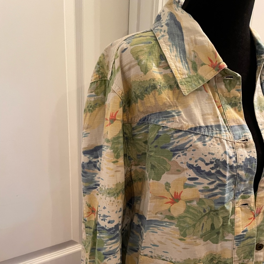 Hawaiian print Jacket, capri and shorts